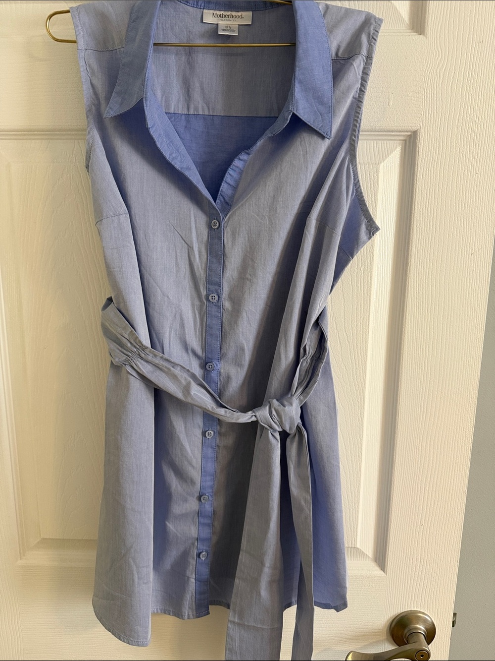 Motherhood Maternity Light Blue Sleeveless Button-Front Tie-Waist Tunic - Large